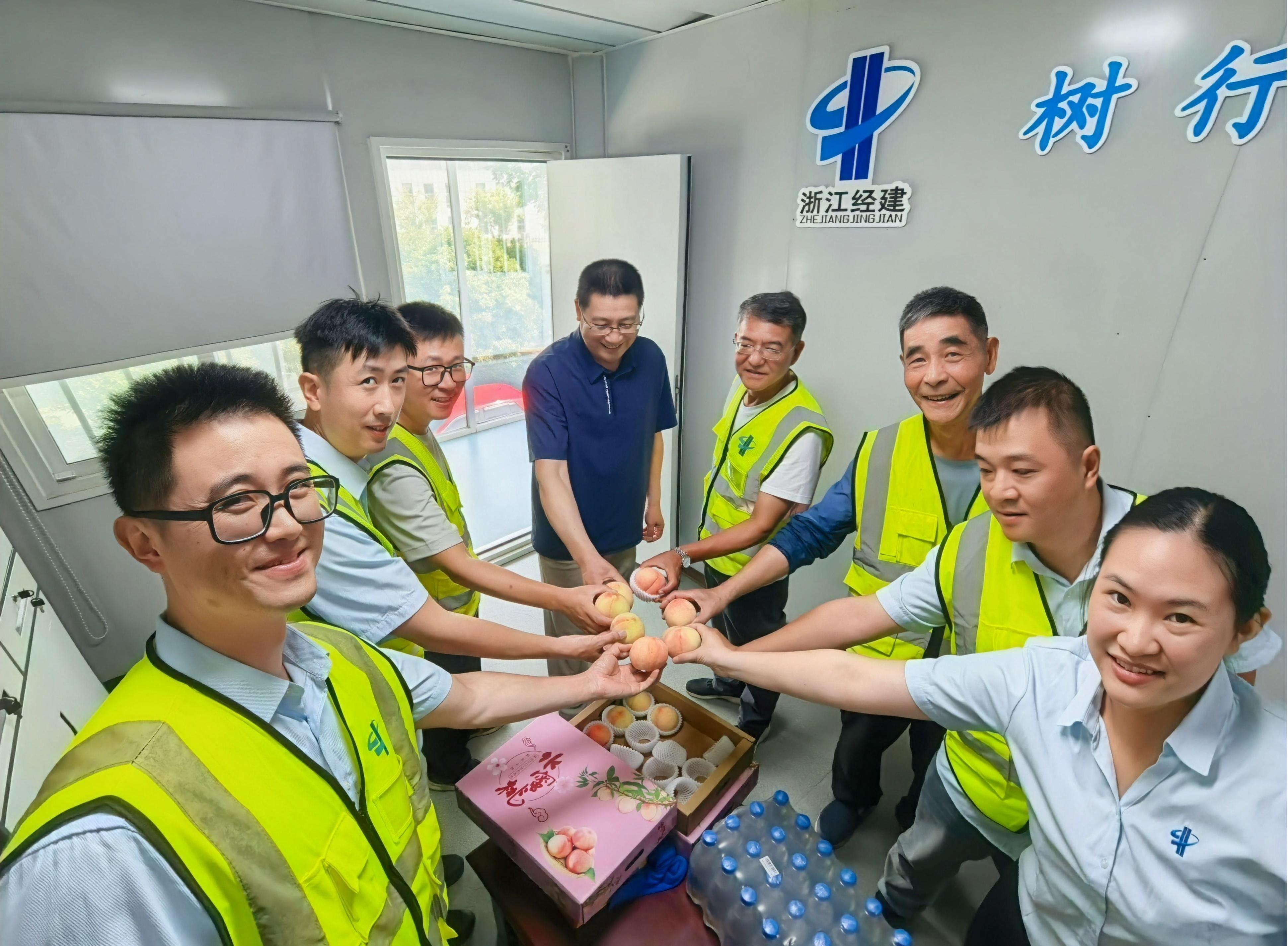 清凉护航 安全同行——公司开展2025年度高温慰问活动